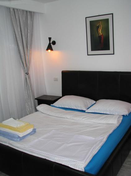 Apartament cu 2 camere decomandat în Exterior Vest