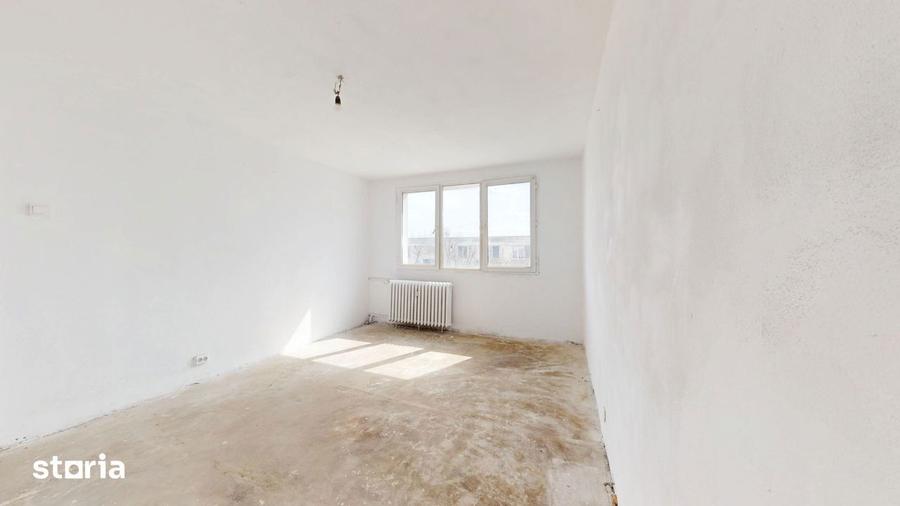 Apartament cu 4 camere decomandat în Rahova