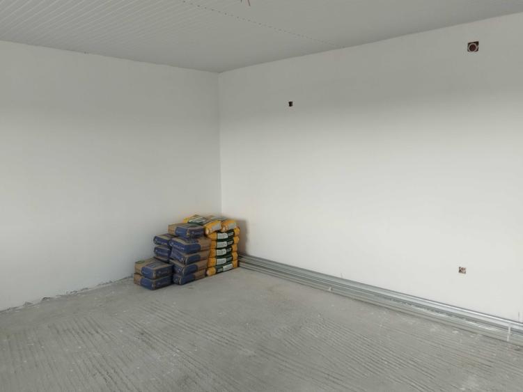Casă cu 3 camere în Central