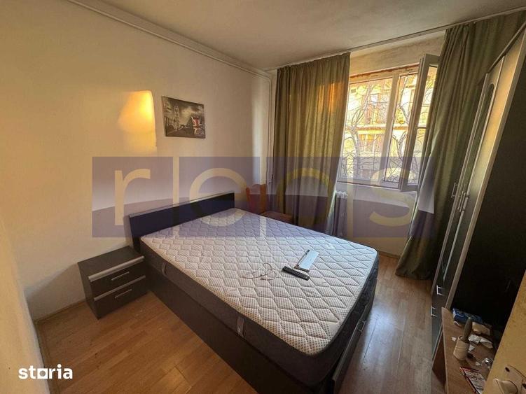 Apartament cu 3 camere semidecomandat în Ozana