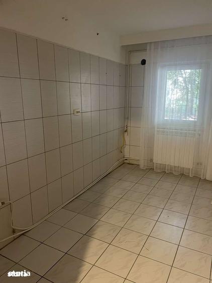 Apartament cu 3 camere decomandat în Nord