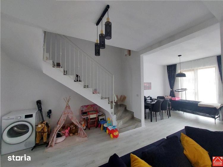 Casă cu 5 camere cu Teren 304 Mp în Vladimirescu