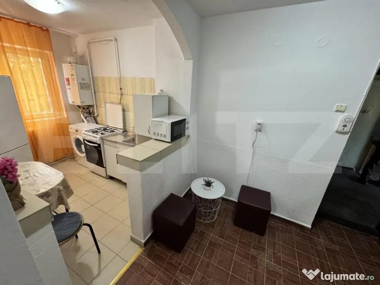 Apartament cu 2 camere semidecomandat în Central