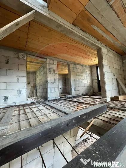 Casă cu 7 camere cu Teren 300 Mp în Voroneț
