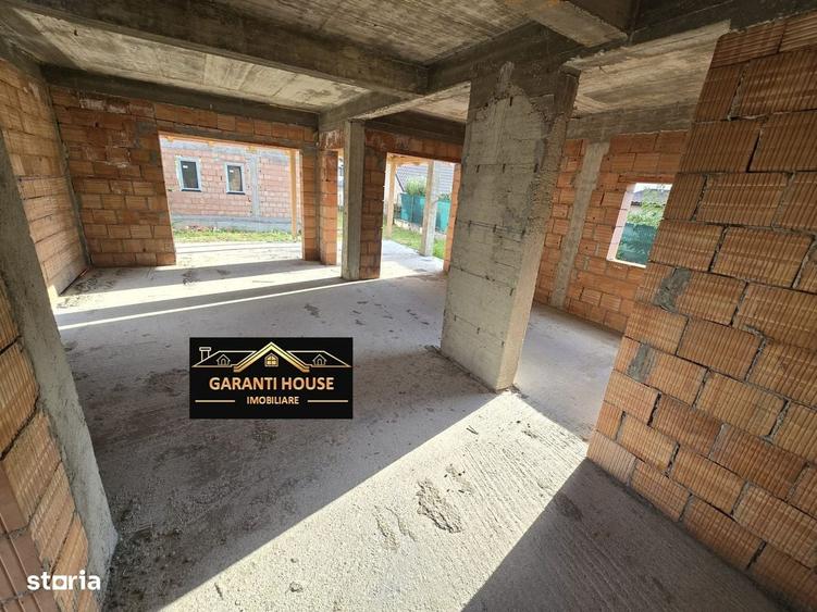 Casă cu 3 camere în Cicârlău