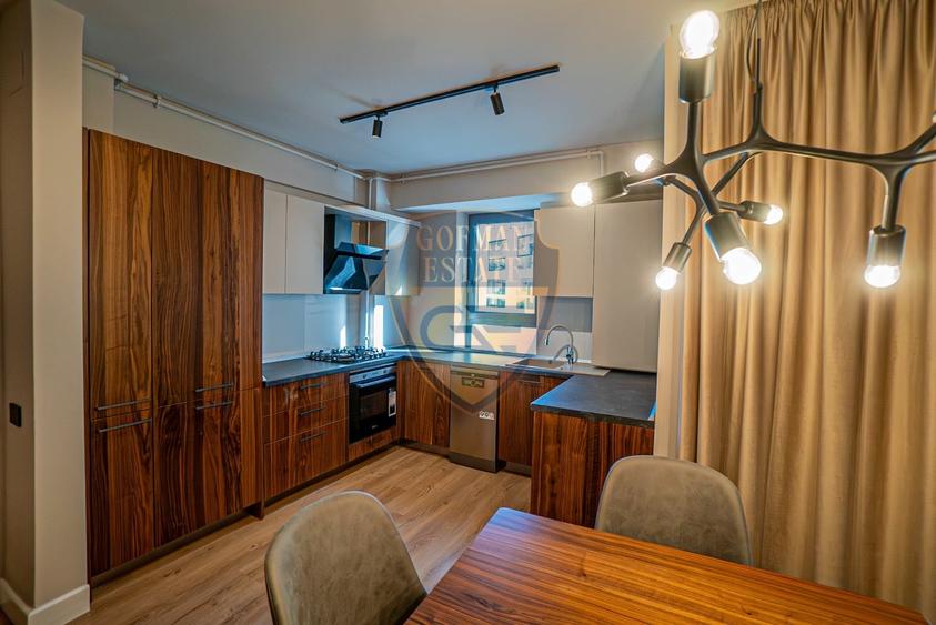 Apartament cu 2 camere decomandat, mobilat în Universitate