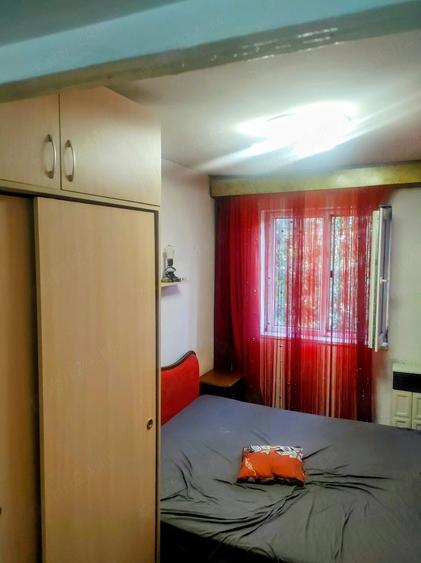Apartament cu 3 camere semidecomandat în Micro 14
