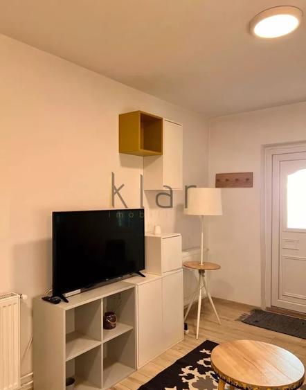 Apartament cu 2 camere semidecomandat, mobilat în Mărăști