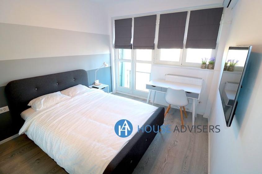 Apartament cu 3 camere, mobilat în Romană