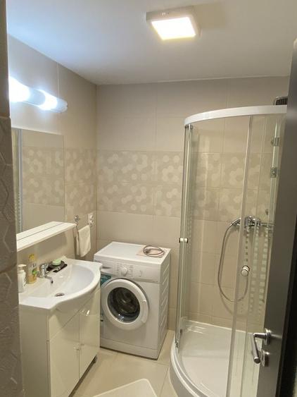 Inchiriez apartament cu 2 camere, zona Dacia - 1