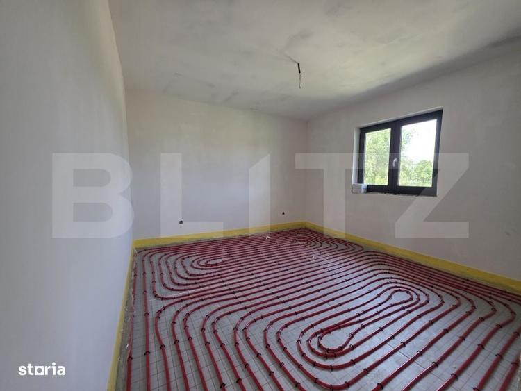 Casă cu 4 camere cu Teren 800 Mp în Amați