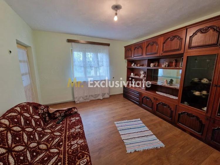 Casă cu Teren 1223 Mp în Moșoaia