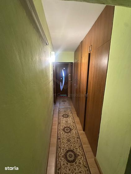 Apartament cu 3 camere decomandat în Tomești