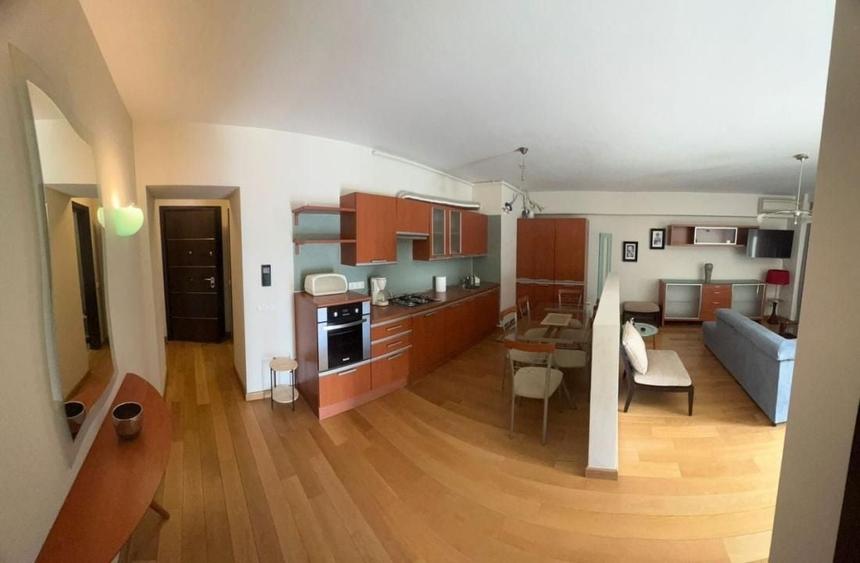 Apartament cu 2 camere semidecomandat, mobilat în Pipera