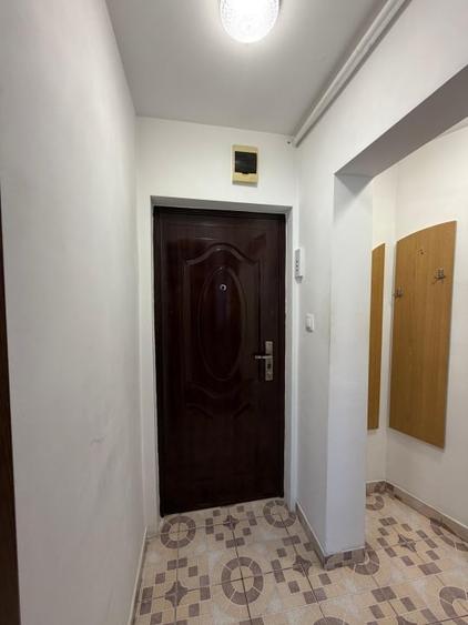 Garsonieră decomandată, mobilată în Săsar