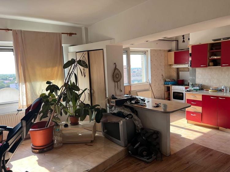 Apartament cu 3 camere decomandat în Simion Bărnuțiu