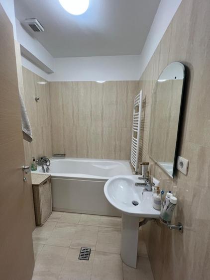 Apartament cu 2 camere decomandat, mobilat în Herăstrău