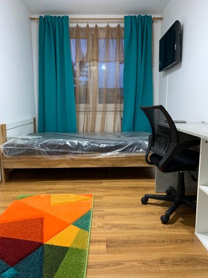 Apartament cu 3 camere semidecomandat în Take Ionescu