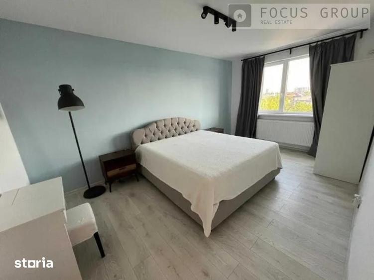 Apartament cu 3 camere în Apărătorii Patriei