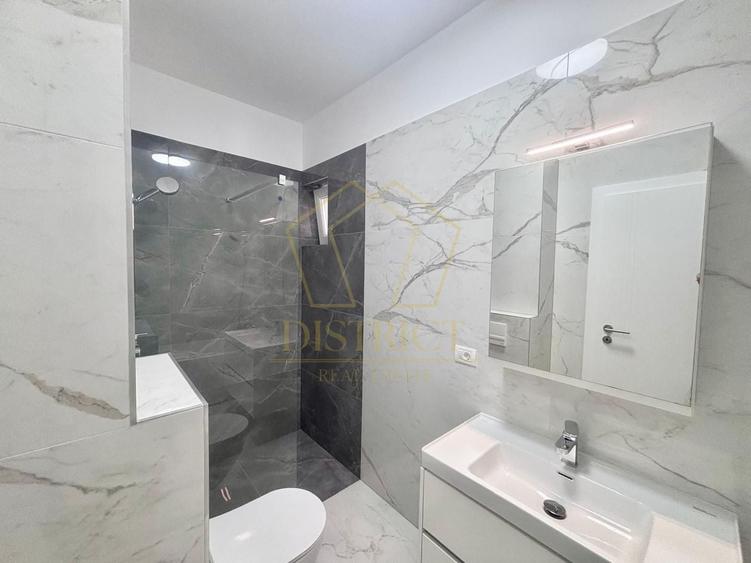 Apartament cu 3 camere decomandat în Torontalului