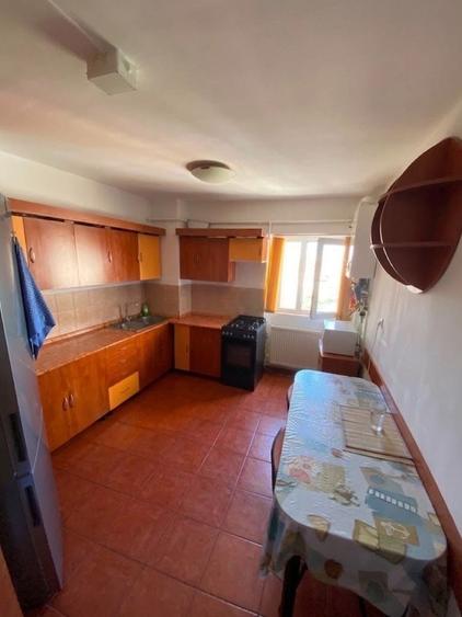 Apartament cu 4 camere decomandat în Șagului