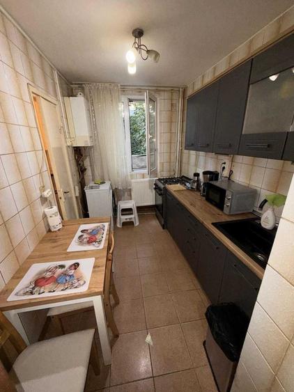 Apartament cu 2 camere decomandat în Drumul Taberei
