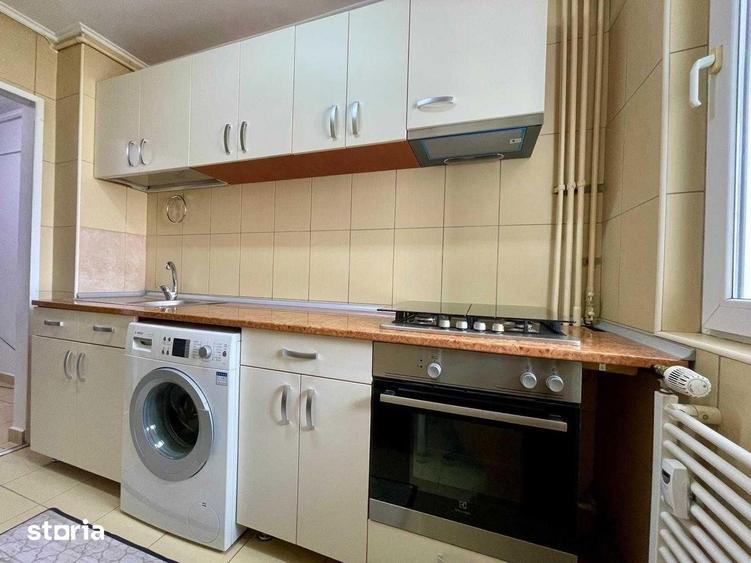 Apartament cu 3 camere decomandat, mobilat în Berceni