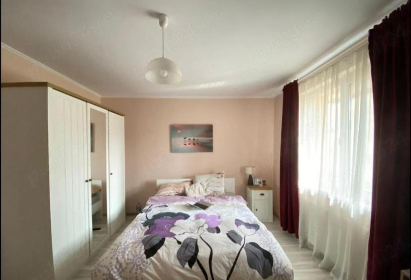 Apartament cu 2 camere decomandat în Cornișa