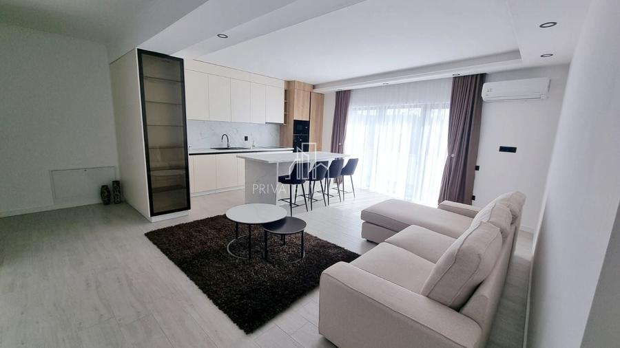 Apartament cu 3 camere decomandat în Ultracentral