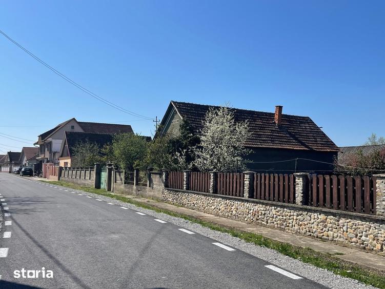 Casă cu 3 camere cu Teren 1500 Mp în Saca