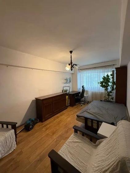 Apartament cu 2 camere decomandat în Mihai Bravu