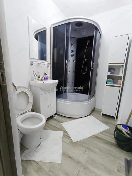 Apartament cu 2 camere decomandat, mobilat în Central