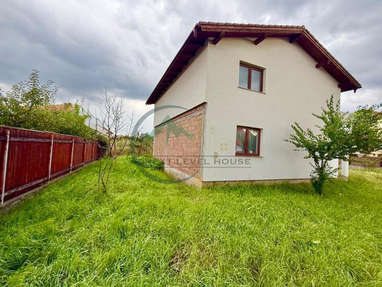 Casă individuală cu 5 camere cu Teren 500 Mp în Sânpetru