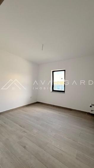 Apartament cu 3 camere semidecomandat, mobilat în Someșeni