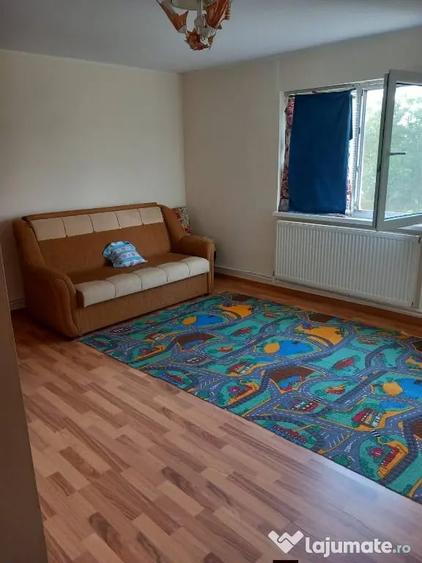 Casă cu 7 camere în Mărunțișu