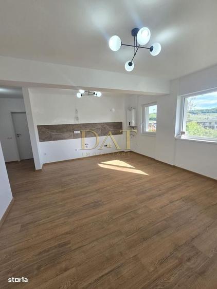 Apartament cu 3 camere în Baciu