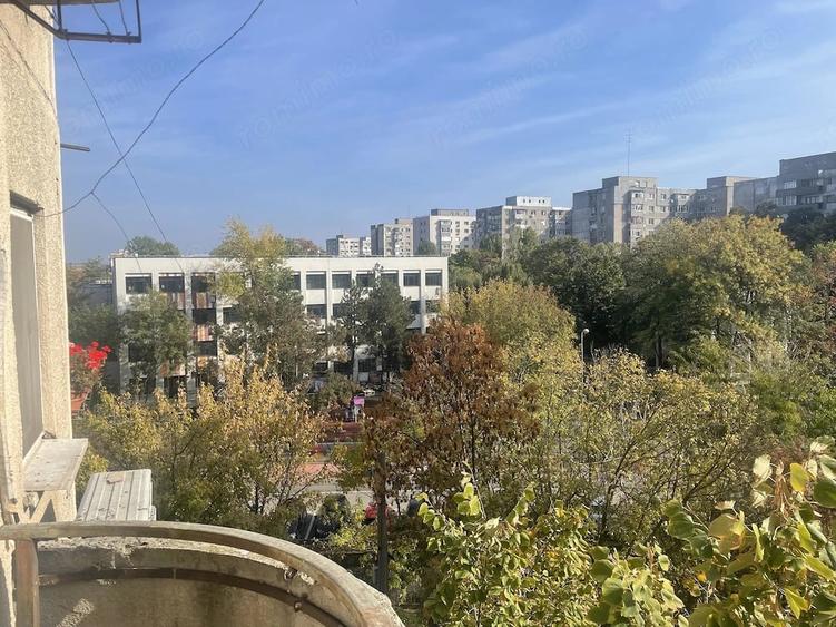 Garsonieră decomandată în Lujerului