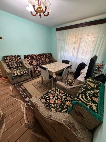 Apartament cu 2 camere semidecomandat, mobilat în Filiași