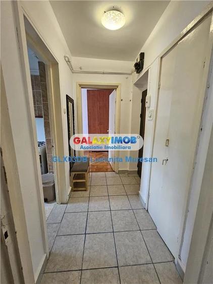 Vanzare apartament 3 camere semidecomandat Targoviste Micro 9 - 10