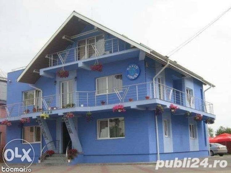Spațiu comercial, de 1,000 mp, în Central