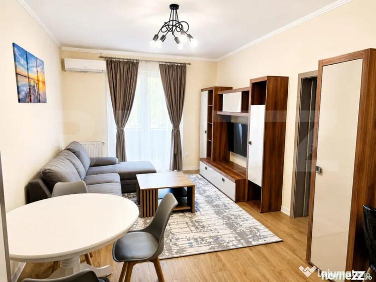 Apartament cu 2 camere decomandat în Livezeni