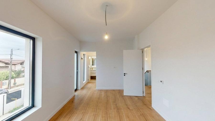 Casă cu 5 camere cu Teren 420 Mp în Pantelimon