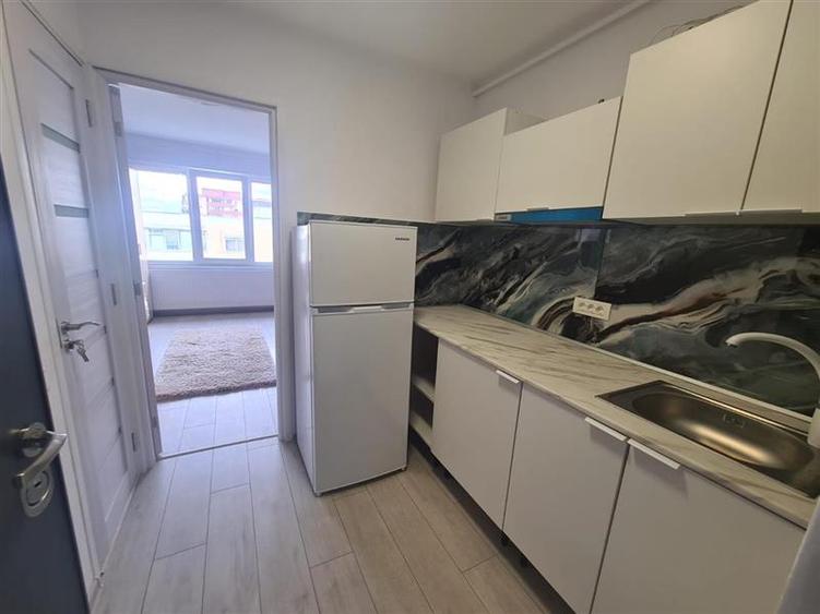 Garsoniera  renovata, mobilata si utilata intrare Racadau - 1