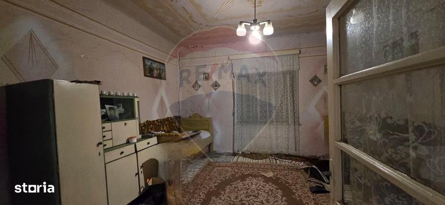 Casă cu 3 camere cu Teren 936 Mp în Socodor