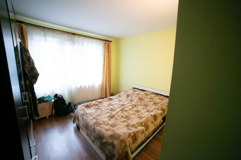 Apartament cu 3 camere decomandat în Craiter