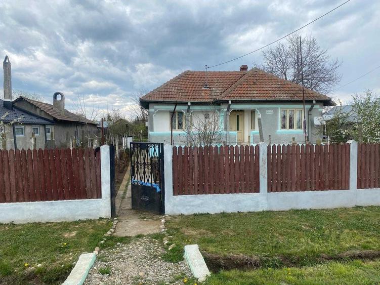 Casă cu 4 camere în Grădiștea