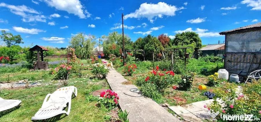 Casă cu 3 camere cu Teren 2100 Mp în Tuzla