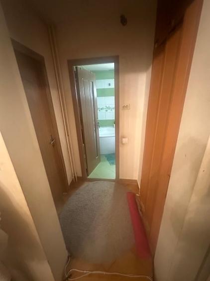 Apartament cu 3 camere semidecomandat, mobilat în Colentina