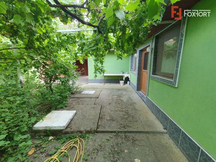 Casă individuală cu 3 camere cu Garaj în Livezile