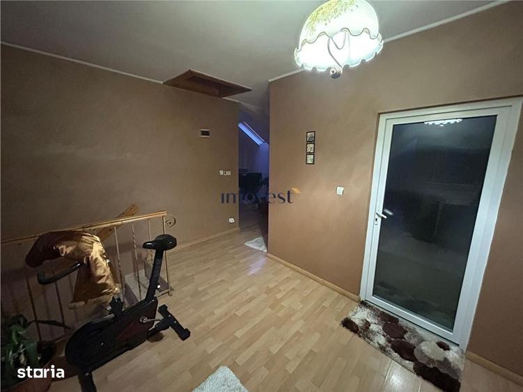 Casă cu 4 camere în Titulescu